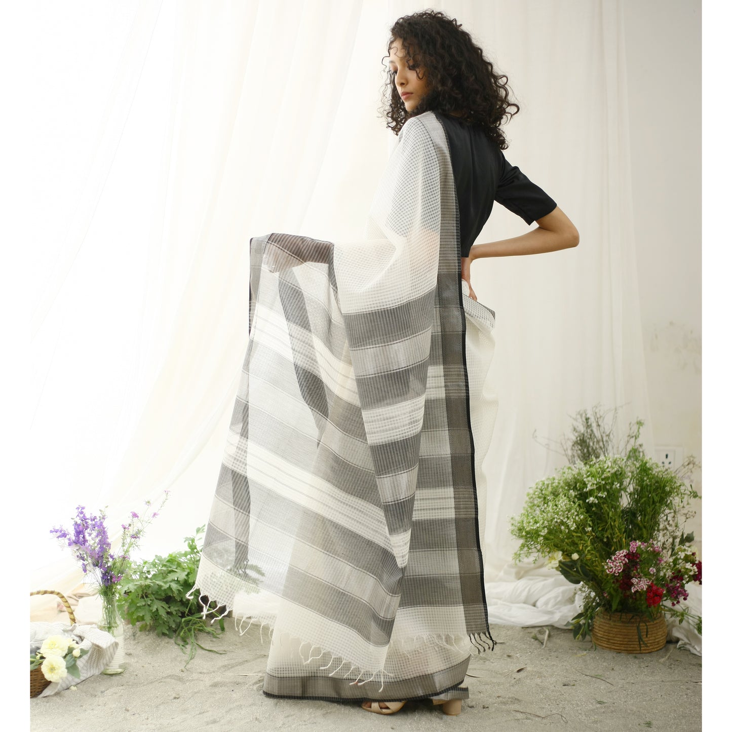 Erget Ecoloom Silk Cotton Self Check Saree