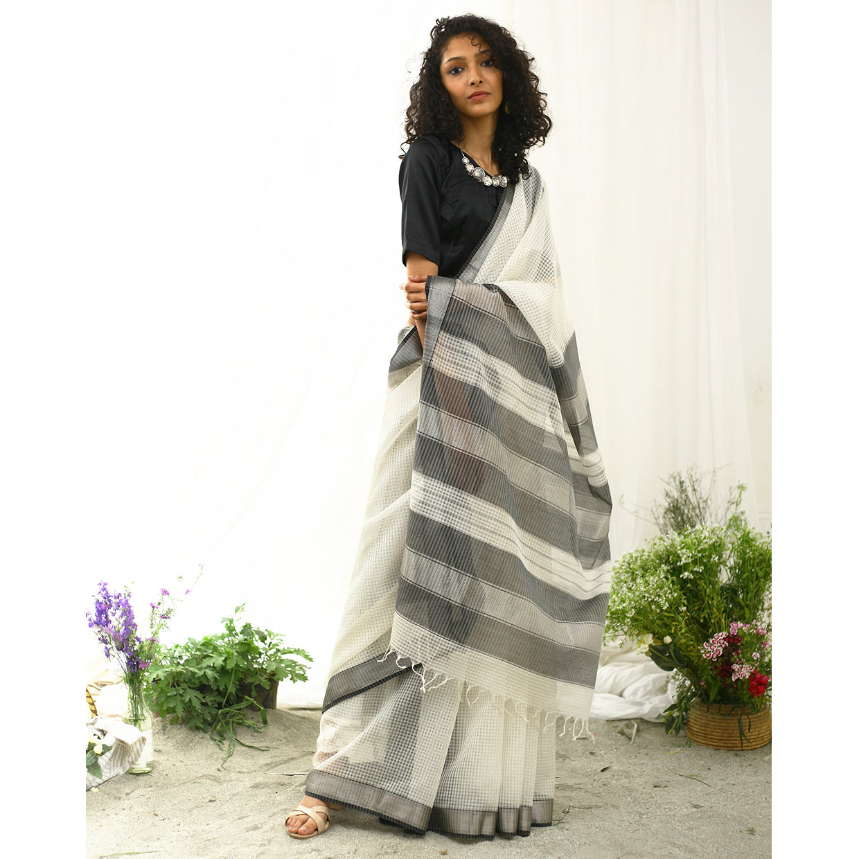Erget Ecoloom Silk Cotton Self Check Saree