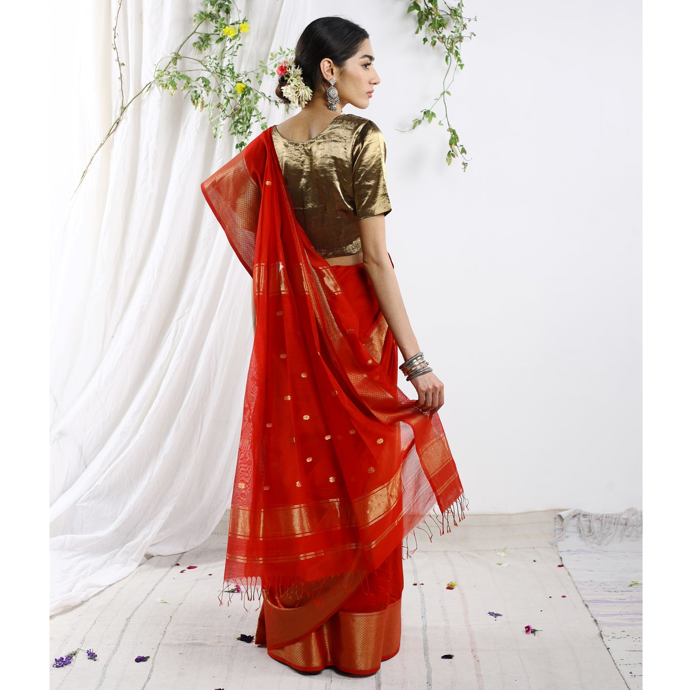 Parampara Silk Cotton Buti Ecoloom Saree