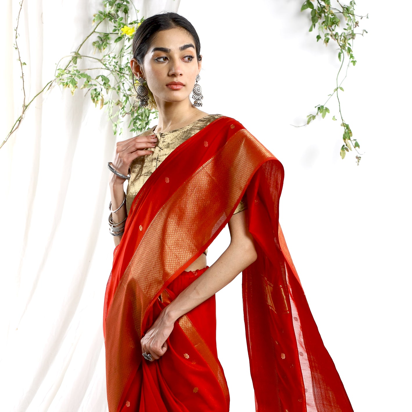 Parampara Silk Cotton Buti Ecoloom Saree