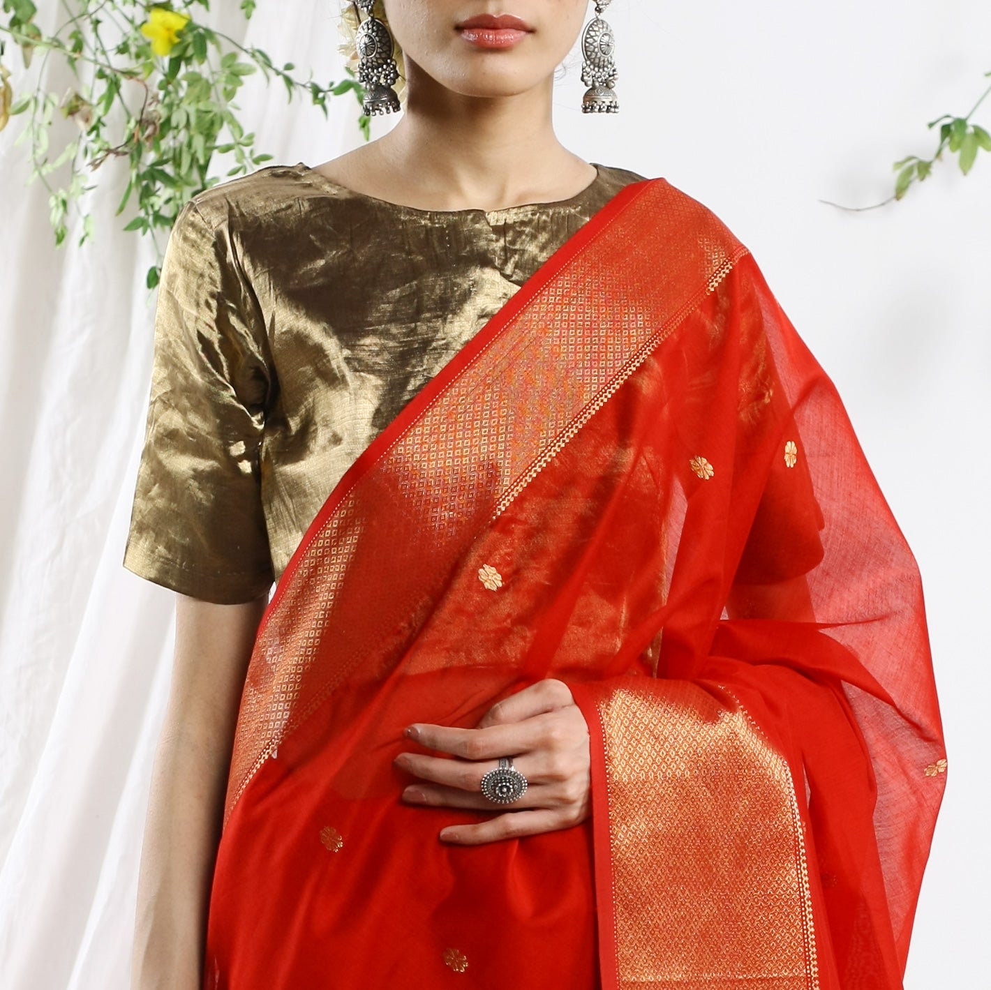 Parampara Silk Cotton Buti Ecoloom Saree
