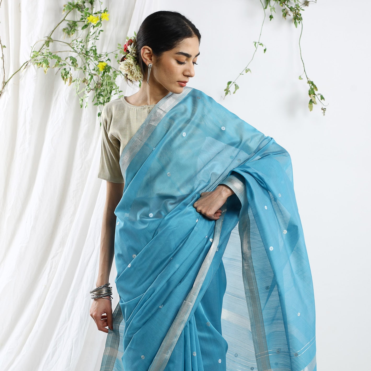 Elegant Khicha Tissue Zari Silk Saree With Chevron Pattern Silver Border -  Etsy